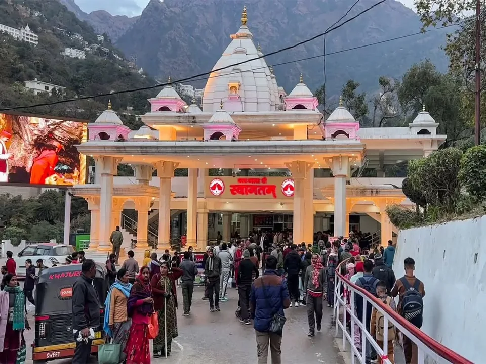Shri Mata Vaishno Devi yatra route during daytime